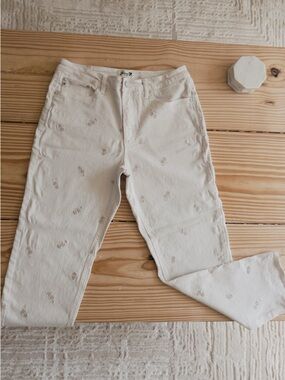 Women's Cream Embroidered Jeans - Classic Straight Fit size 10